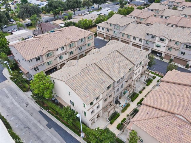 853 E Hollyvale, Azusa, CA 91702
