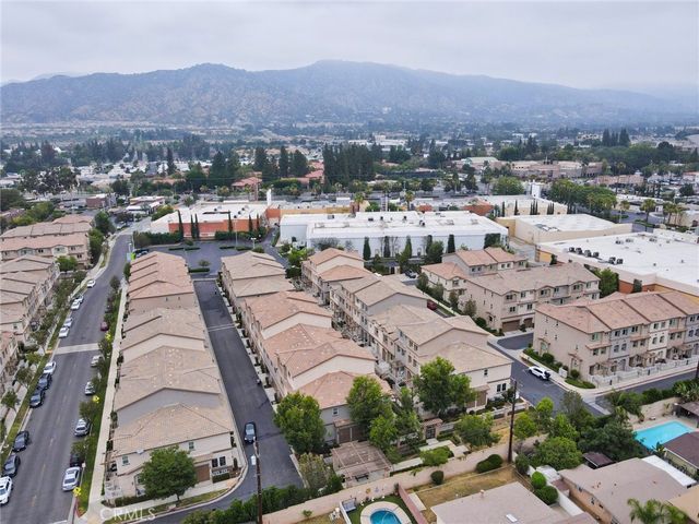 853 E Hollyvale, Azusa, CA 91702
