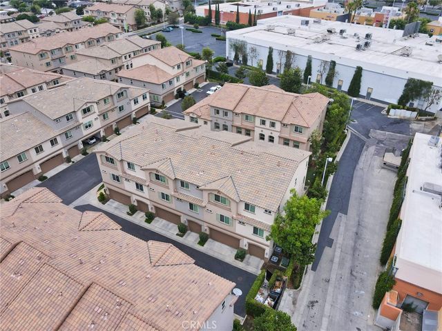 853 E Hollyvale, Azusa, CA 91702