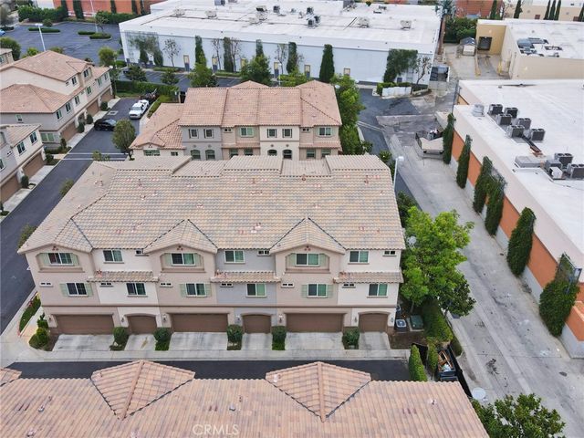 853 E Hollyvale, Azusa, CA 91702