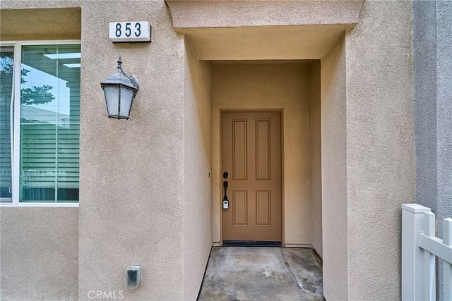853 E Hollyvale, Azusa, CA 91702