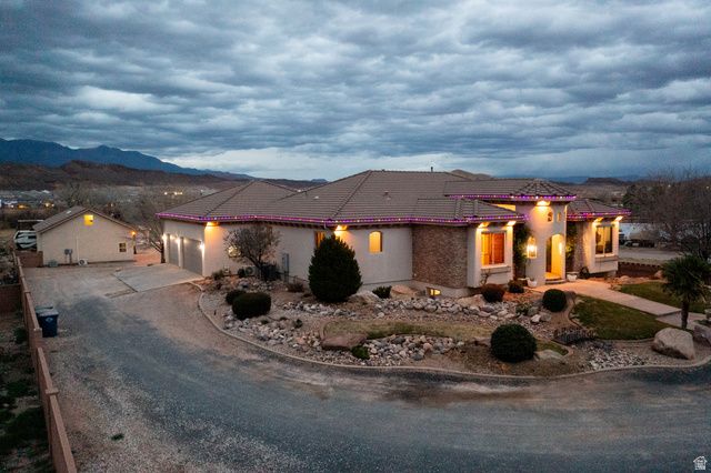 2911 E WASHINGTON DAM RD, Washington, UT 84780