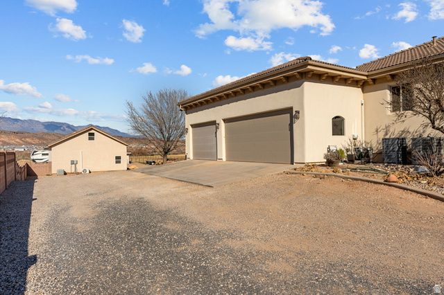 2911 E WASHINGTON DAM RD, Washington, UT 84780