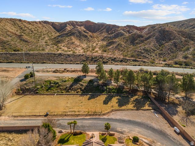 2911 E WASHINGTON DAM RD, Washington, UT 84780