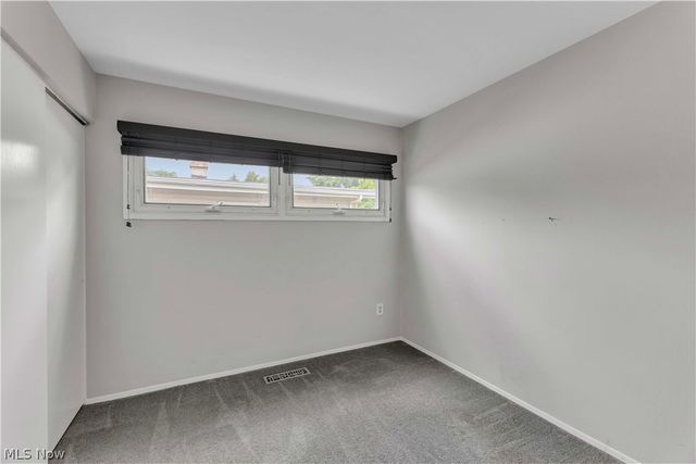 6674 Newbury Lane, Cleveland, OH 44130