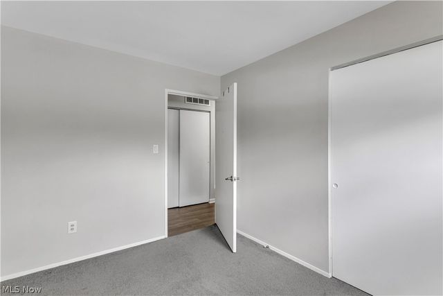 6674 Newbury Lane, Cleveland, OH 44130