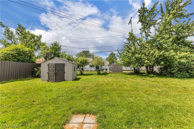 6674 Newbury Lane, Cleveland, OH 44130