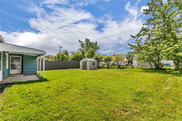 6674 Newbury Lane, Cleveland, OH 44130