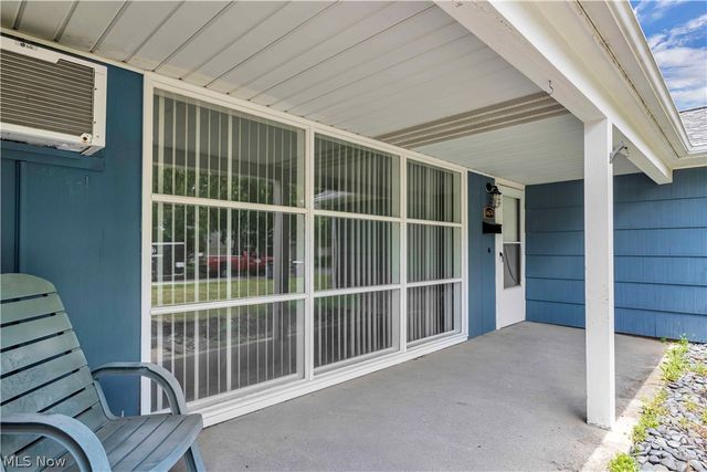 6674 Newbury Lane, Cleveland, OH 44130