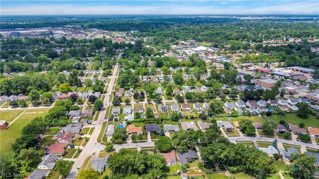 6674 Newbury Lane, Cleveland, OH 44130