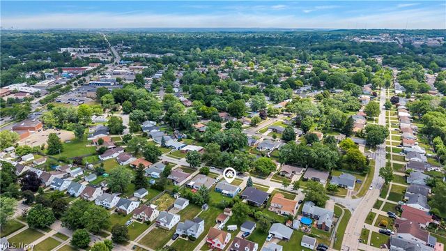6674 Newbury Lane, Cleveland, OH 44130