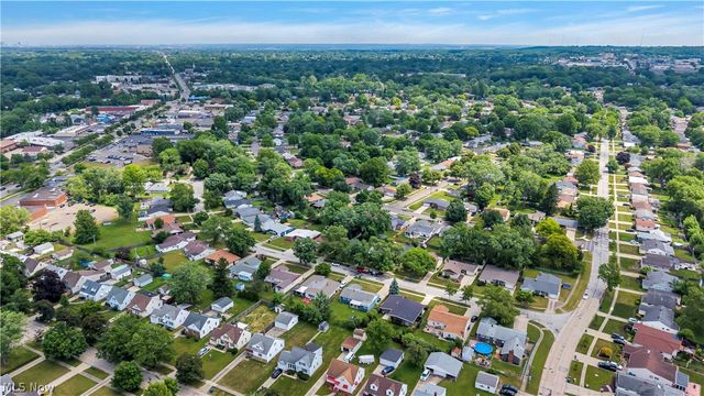6674 Newbury Lane, Cleveland, OH 44130
