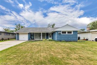6674 Newbury Lane, Cleveland, OH 44130