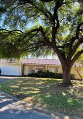 2831 NW 88th Ter, Coral Springs, FL 33065