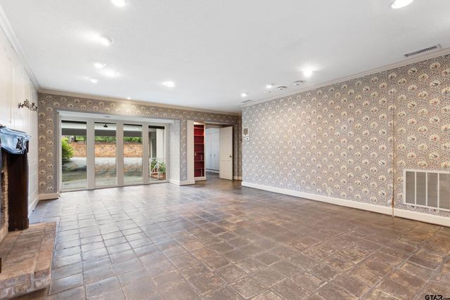 309 Glenhaven Drive, Tyler, TX 75701