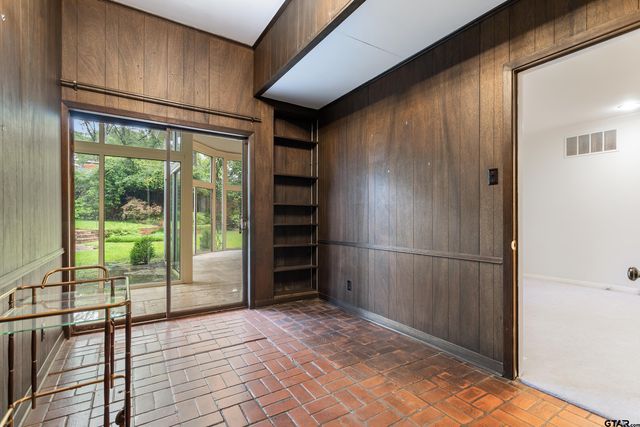 309 Glenhaven Drive, Tyler, TX 75701