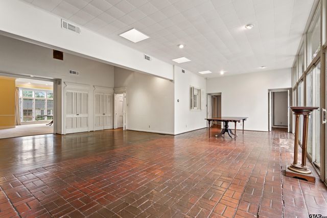 309 Glenhaven Drive, Tyler, TX 75701