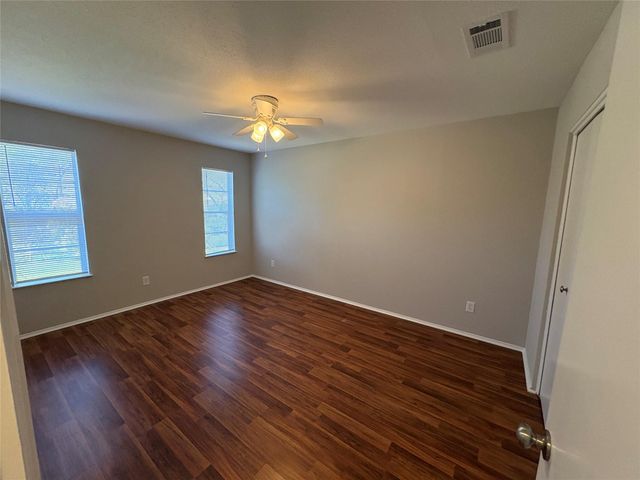 312 S Poplar Street 4, Tomball, TX 77375