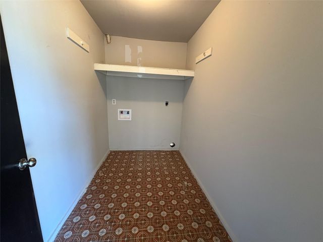 312 S Poplar Street 4, Tomball, TX 77375