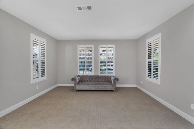 2075 Holt Dr, Lodi, CA 95242