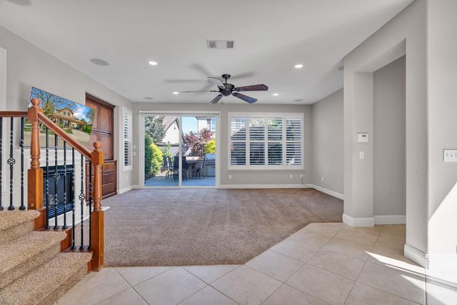 2075 Holt Dr, Lodi, CA 95242