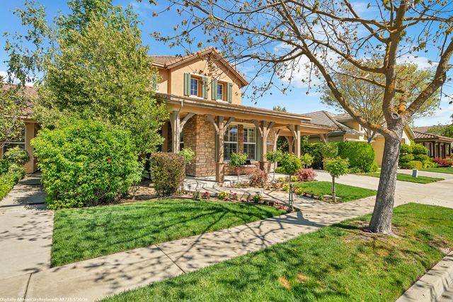 2075 Holt Dr, Lodi, CA 95242