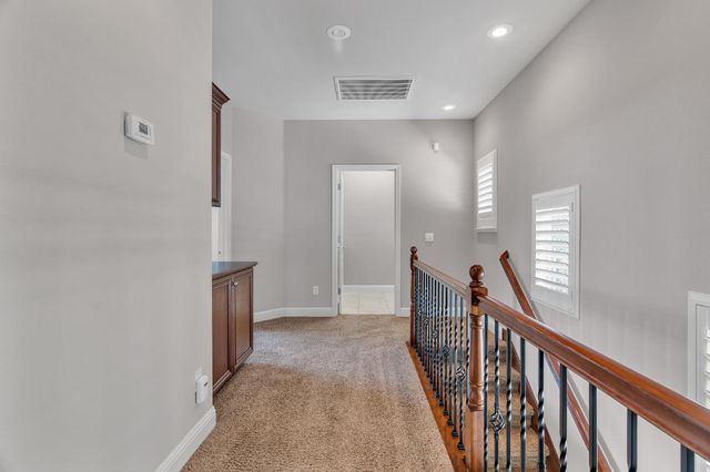 2075 Holt Dr, Lodi, CA 95242