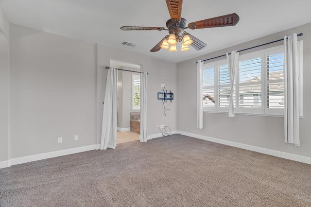 2075 Holt Dr, Lodi, CA 95242