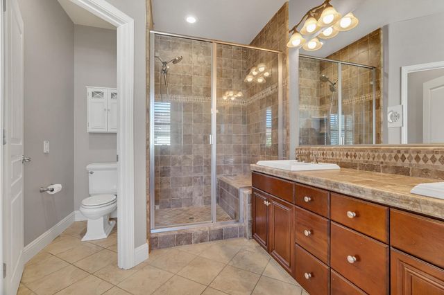 2075 Holt Dr, Lodi, CA 95242