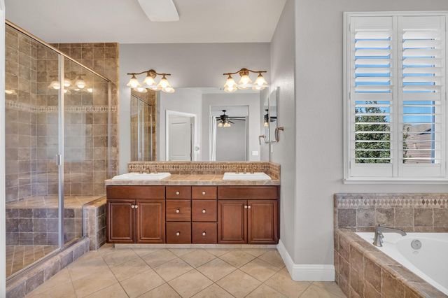 2075 Holt Dr, Lodi, CA 95242