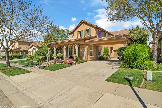 2075 Holt Dr, Lodi, CA 95242