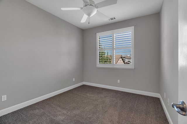 2075 Holt Dr, Lodi, CA 95242