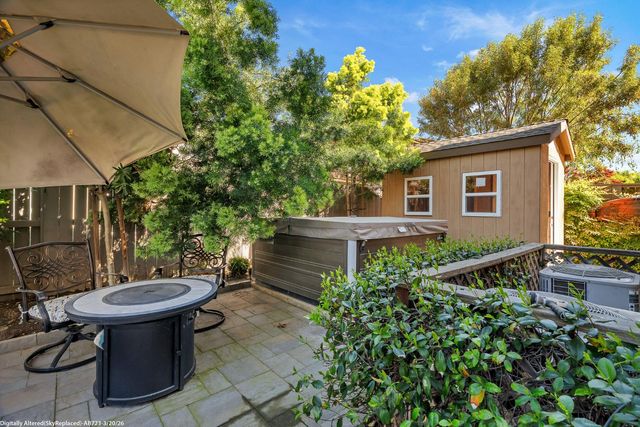 2075 Holt Dr, Lodi, CA 95242