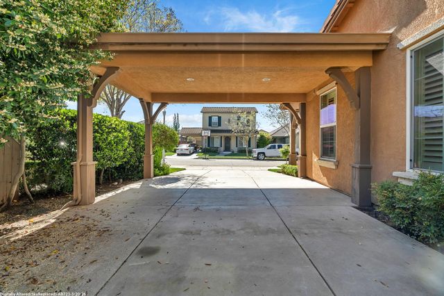 2075 Holt Dr, Lodi, CA 95242