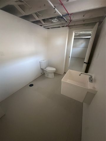 217 E 14th Street N, Newton, IA 50208