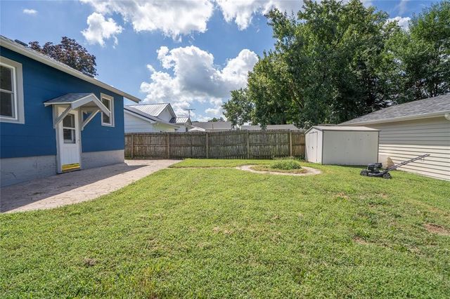 217 E 14th Street N, Newton, IA 50208