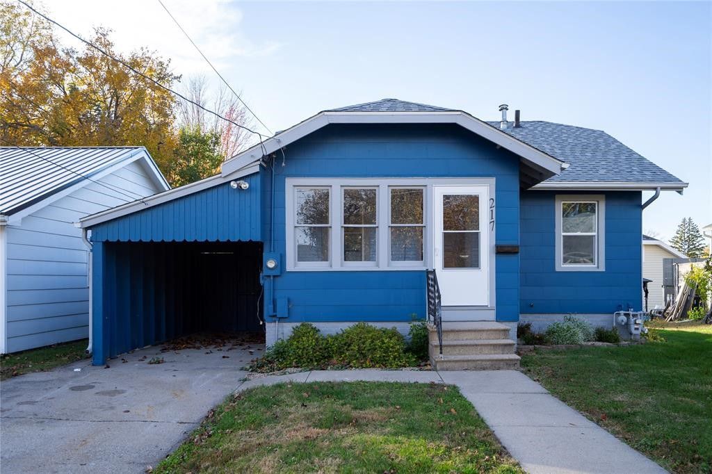 217 E 14th Street N, Newton, IA 50208