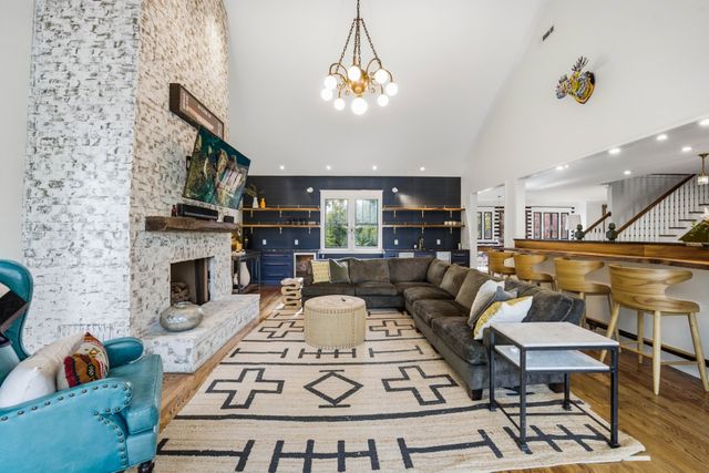 1702 Stokes Ln, Nashville, TN 37215