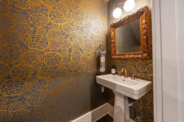 1702 Stokes Ln, Nashville, TN 37215