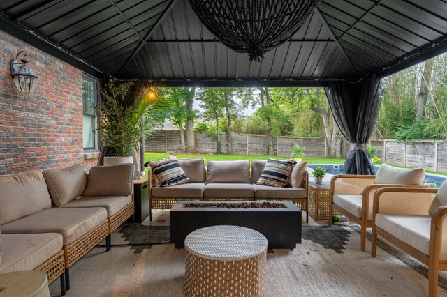 1702 Stokes Ln, Nashville, TN 37215