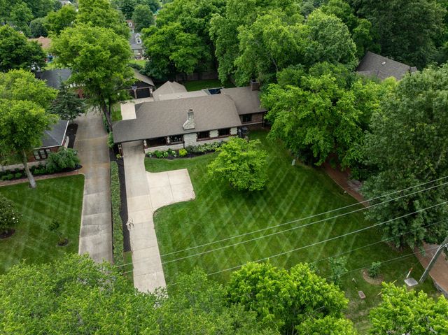 1702 Stokes Ln, Nashville, TN 37215