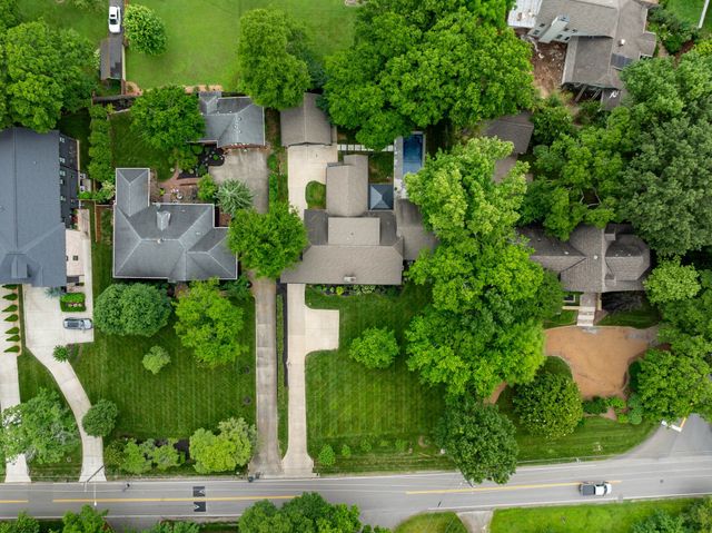 1702 Stokes Ln, Nashville, TN 37215