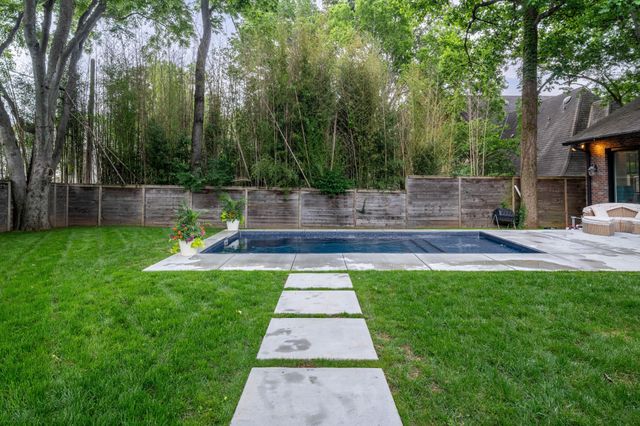 1702 Stokes Ln, Nashville, TN 37215