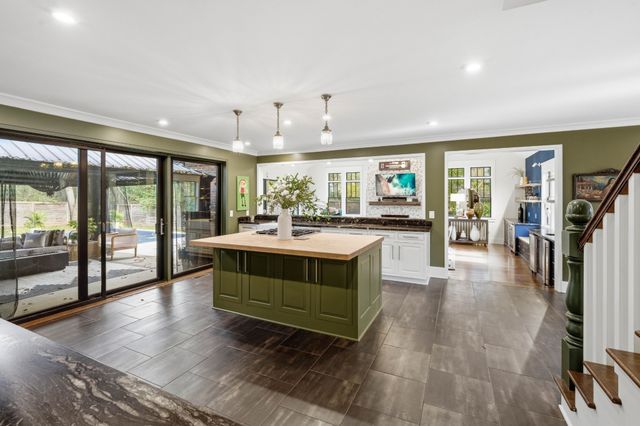 1702 Stokes Ln, Nashville, TN 37215