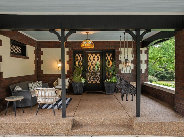 1702 Stokes Ln, Nashville, TN 37215