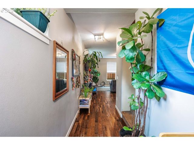 32 N 42ND Pl, Ridgefield, WA 98642