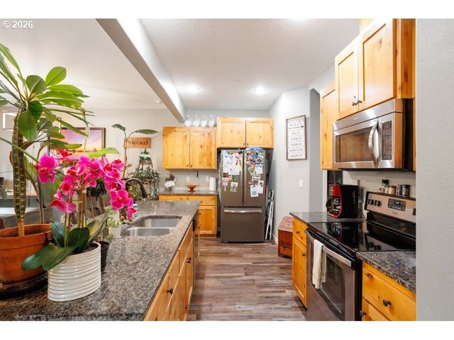 32 N 42ND Pl, Ridgefield, WA 98642