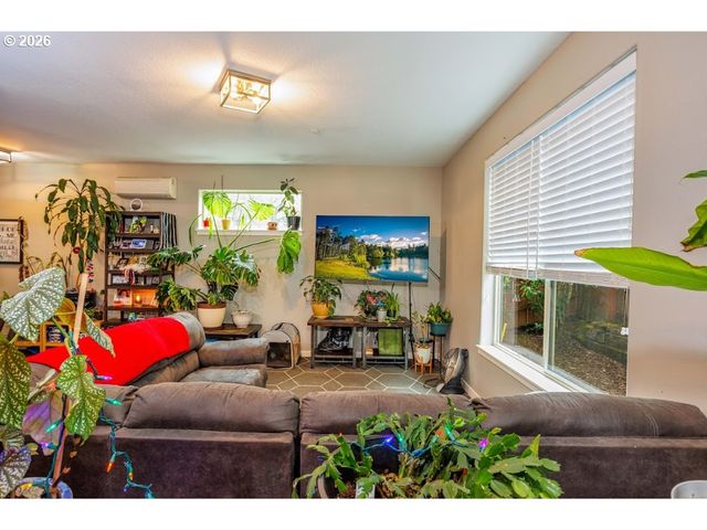 32 N 42ND Pl, Ridgefield, WA 98642