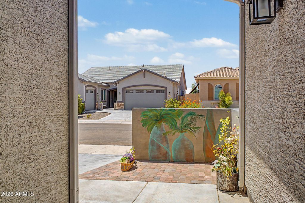 18514 W THISTLE LANDING Drive, Goodyear, AZ 85338 — photo 3