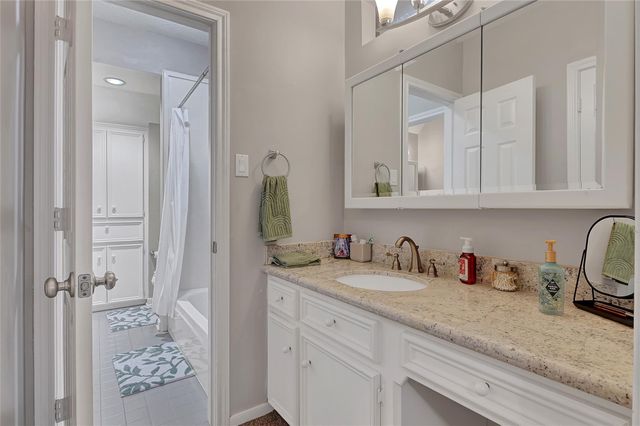 7426 Timberlake Drive, Sugar Land, TX 77479